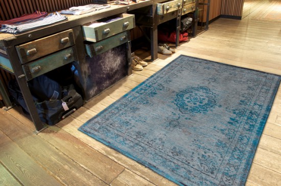 blauw katoen chenille grijs machinaal geweven vlakgeweven medaillon verweerd tekening tapijt